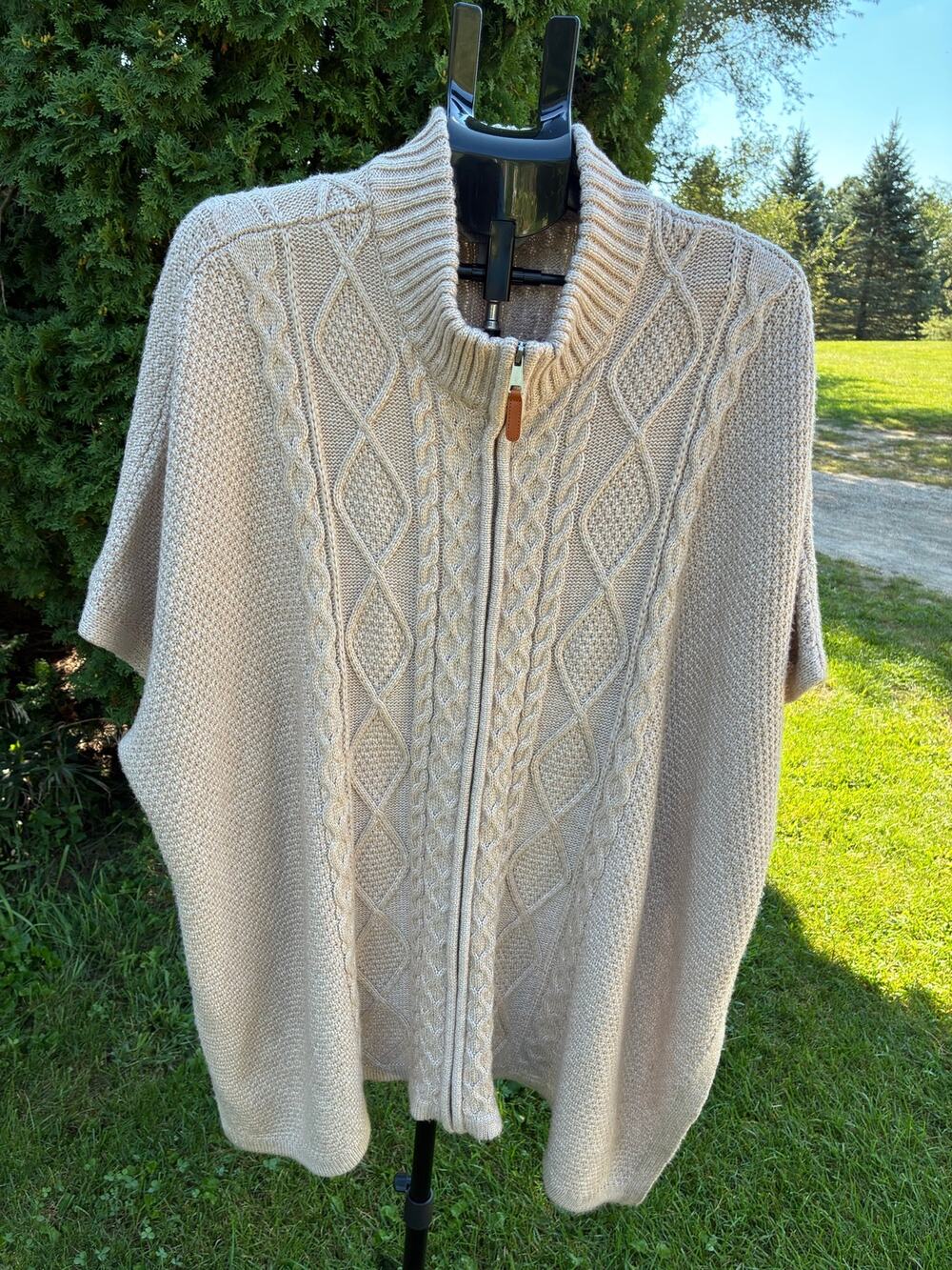 Cupcakes and Cashmere Classic Cable Knit Full Zip Poncho Shawl Sweater Size M/L